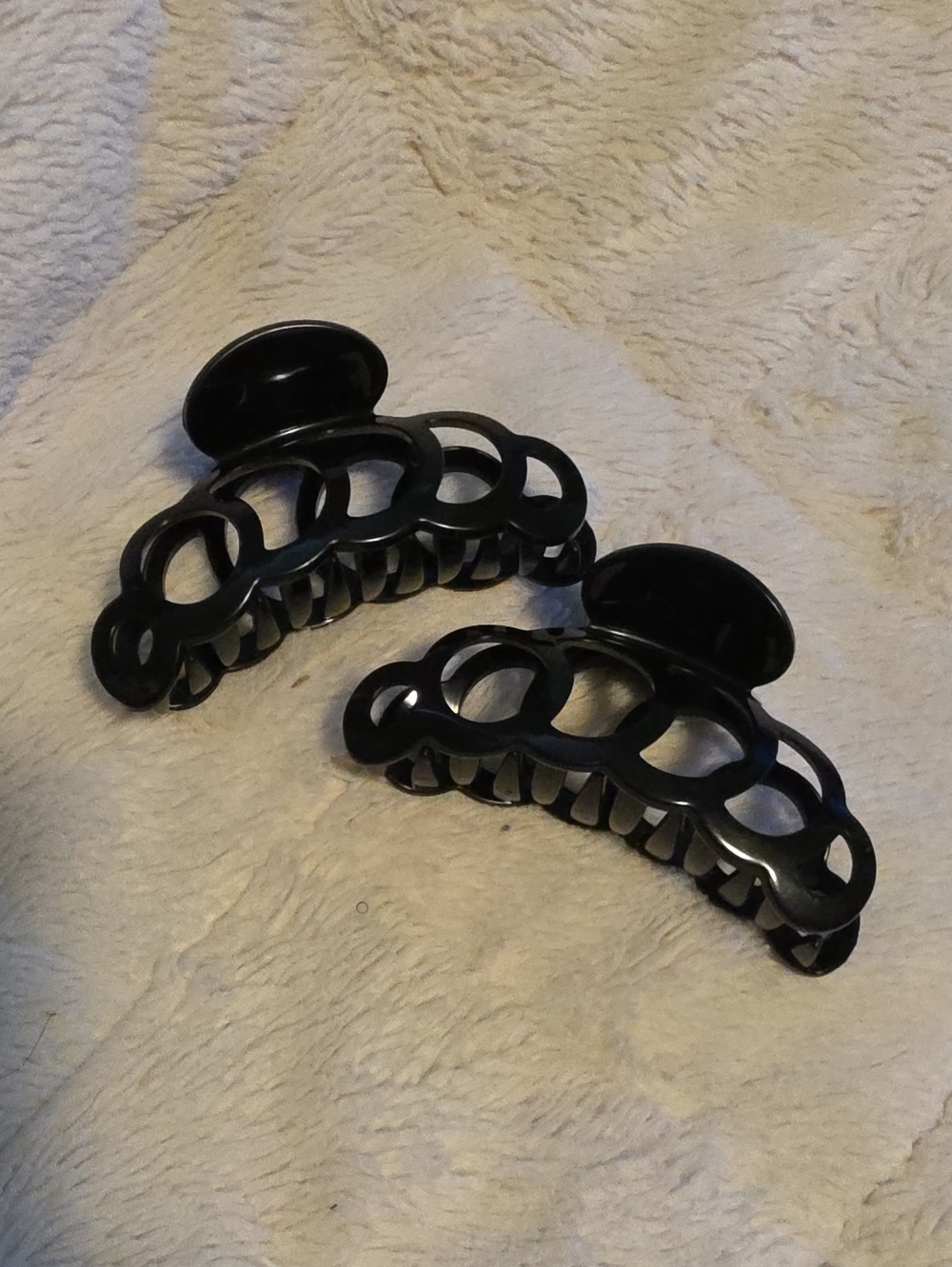 Black Hair Claw Clip